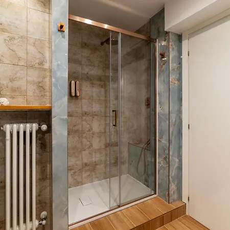 Ych-ponte Lungo Appartement *